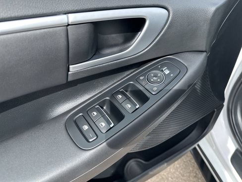 Used 2025 Hyundai Sonata SEL AWD/4WD image 15