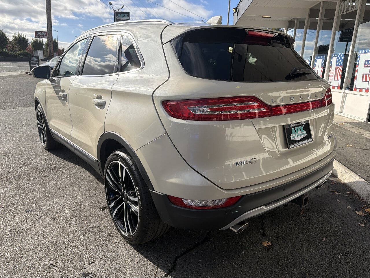 Used 2018 Lincoln MKC Reserve AWD/4WD image 4