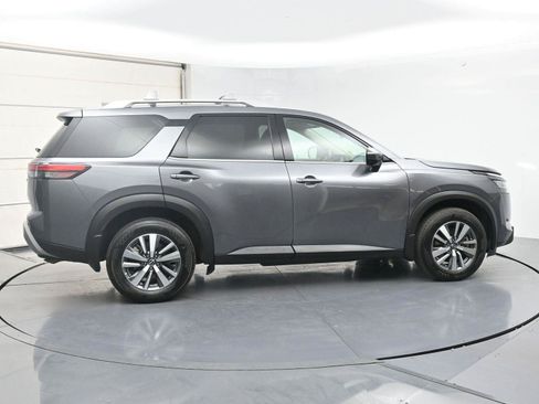 Used 2024 Nissan Pathfinder SL AWD/4WD image 29