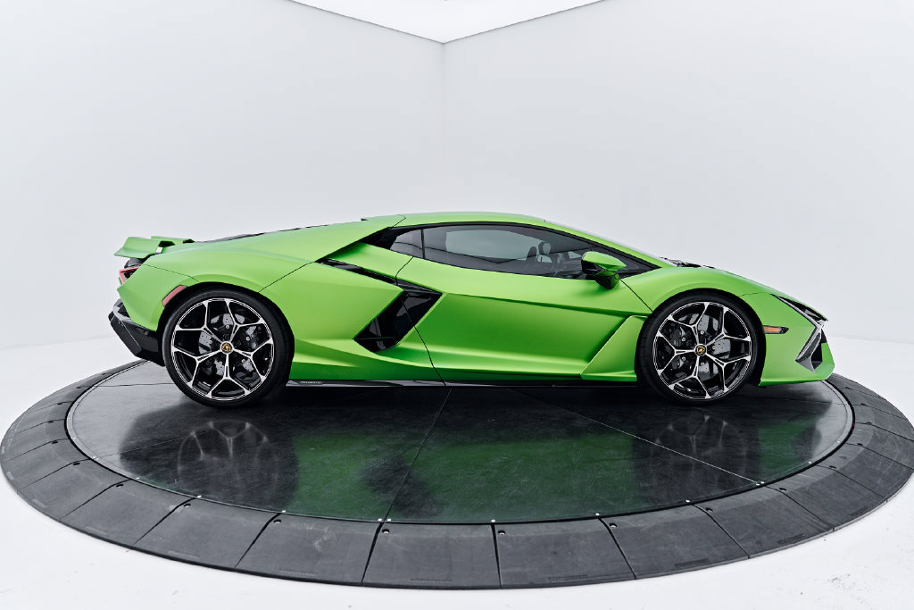 Used 2024 Lamborghini Revuelto AWD/4WD image 15