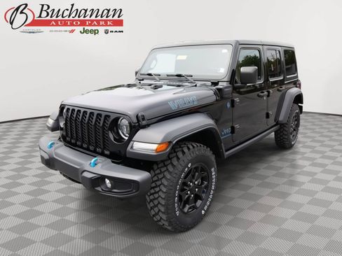 Used 2023 Jeep Wrangler Unlimited w/ Cold Weather Group AWD/4WD image 1