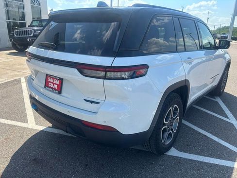 Used 2022 Jeep Grand Cherokee Trailhawk AWD/4WD image 9
