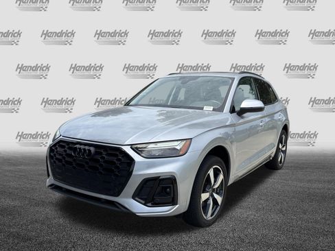 Used 2023 Audi Q5 2.0T Premium Plus w/ Premium Plus Package AWD/4WD image 5