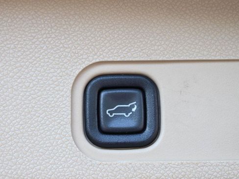 Used 2013 GMC Yukon Denali AWD/4WD image 45