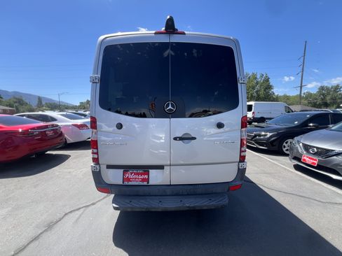 Used 2014 Mercedes-Benz Sprinter 2500 image 9