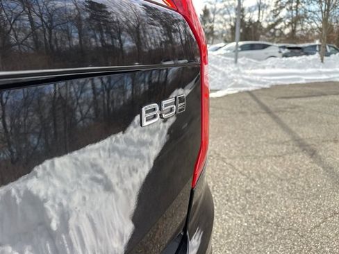 Certified 2024 Volvo XC90 B5 Plus image 40