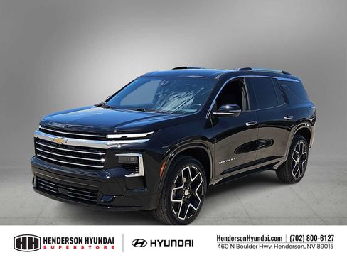 Used 2025 Chevrolet Traverse High Country FWD image 4
