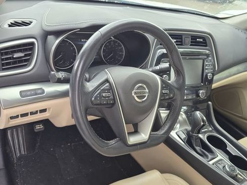 Used 2019 Nissan Maxima 3.5 SL w/ Floor Mat Group FWD image 5