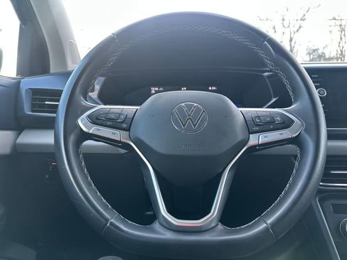 Used 2022 Volkswagen Taos SE image 7