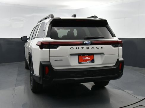 Used 2026 Subaru Outback Premium image 32