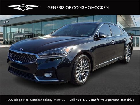 Used 2018 Kia Cadenza Premium w/ Luxury Package FWD image 1