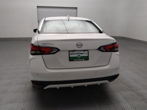 Used 2025 Nissan Versa SV FWD image 6