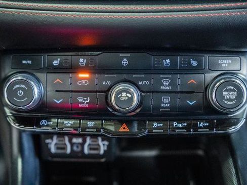 Certified 2025 Dodge Durango GT AWD/4WD image 29