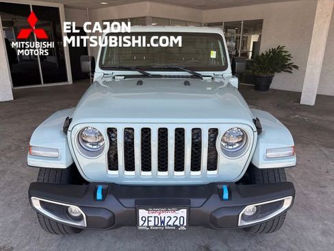 Used 2023 Jeep Wrangler Unlimited Sahara AWD/4WD image 8