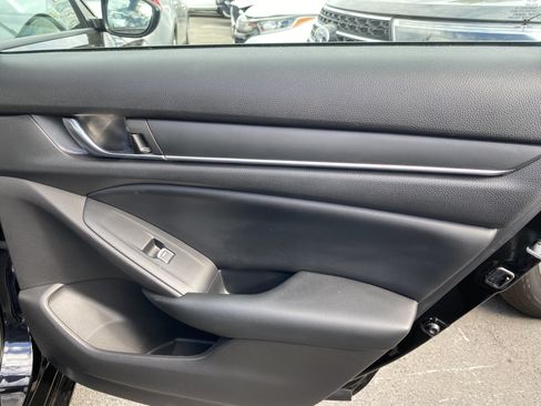 Used 2022 Honda Accord Sport image 17