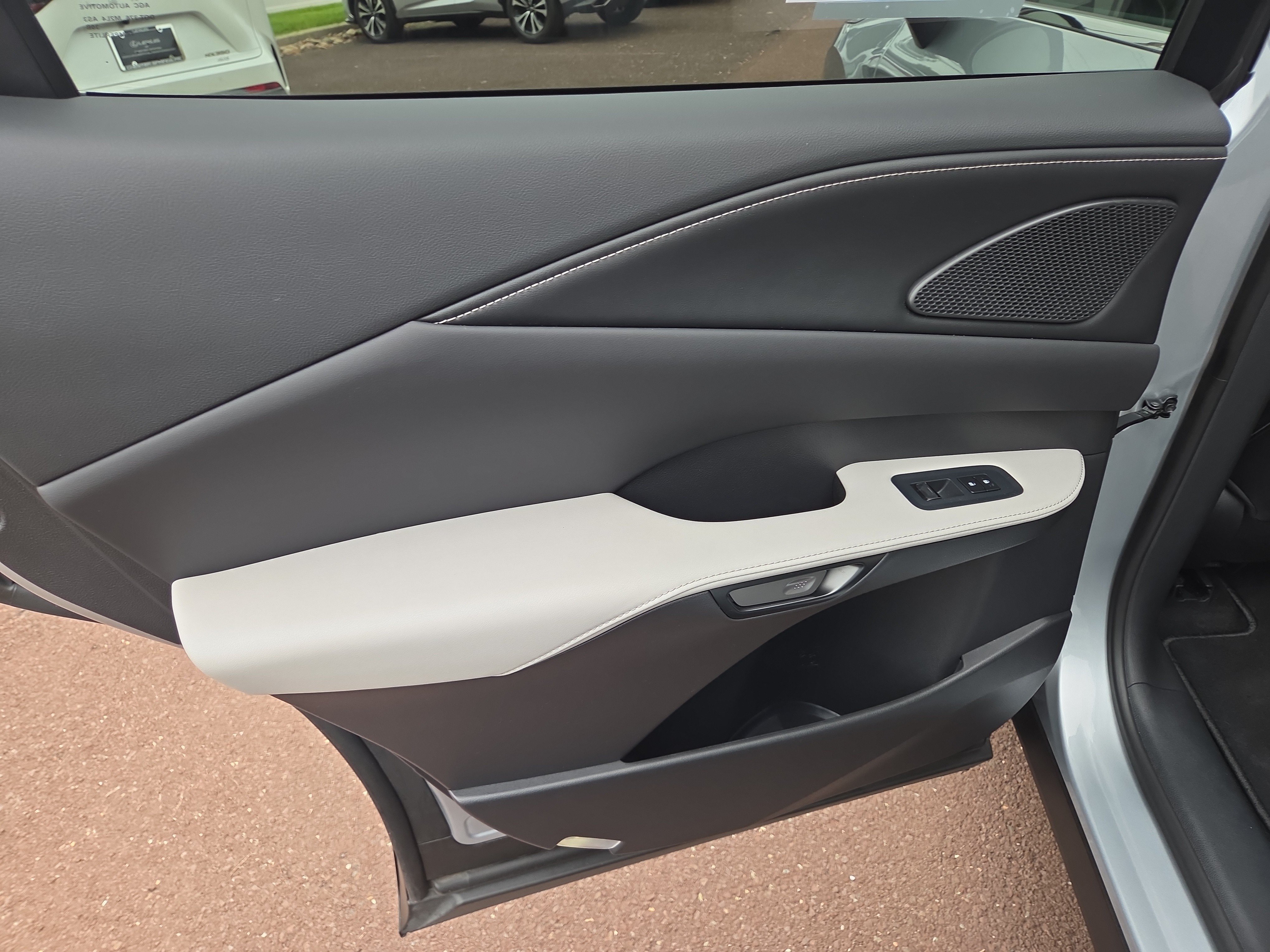 Certified 2025 Lexus RX 350h AWD/4WD image 17