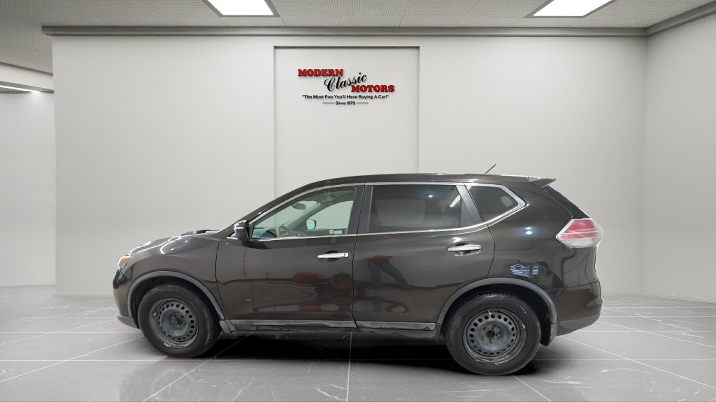 Used 2015 Nissan Rogue S w/ S Family Package FWD image 2