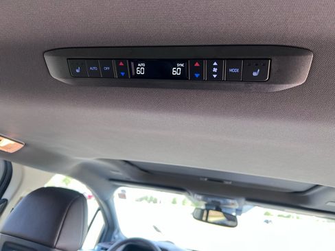 Used 2024 Toyota Sienna Platinum image 13