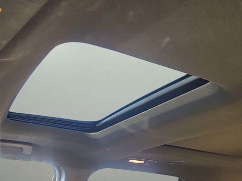 Used 2017 Ford Explorer Limited w/ Equipment Group 303A image 8