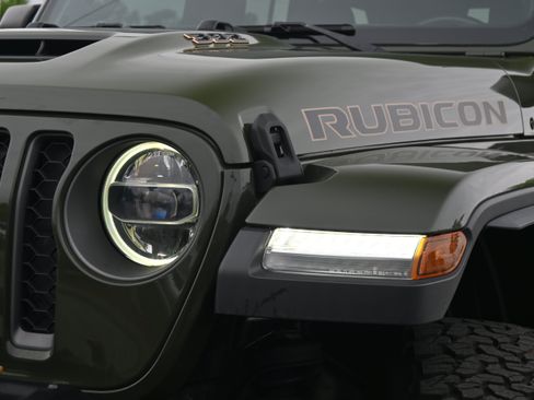 Used 2022 Jeep Wrangler Unlimited Rubicon w/ Xtreme Recon 35" Tire Package AWD/4WD image 6