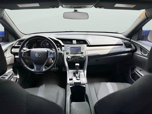 Used 2017 Honda Civic Sport image 12