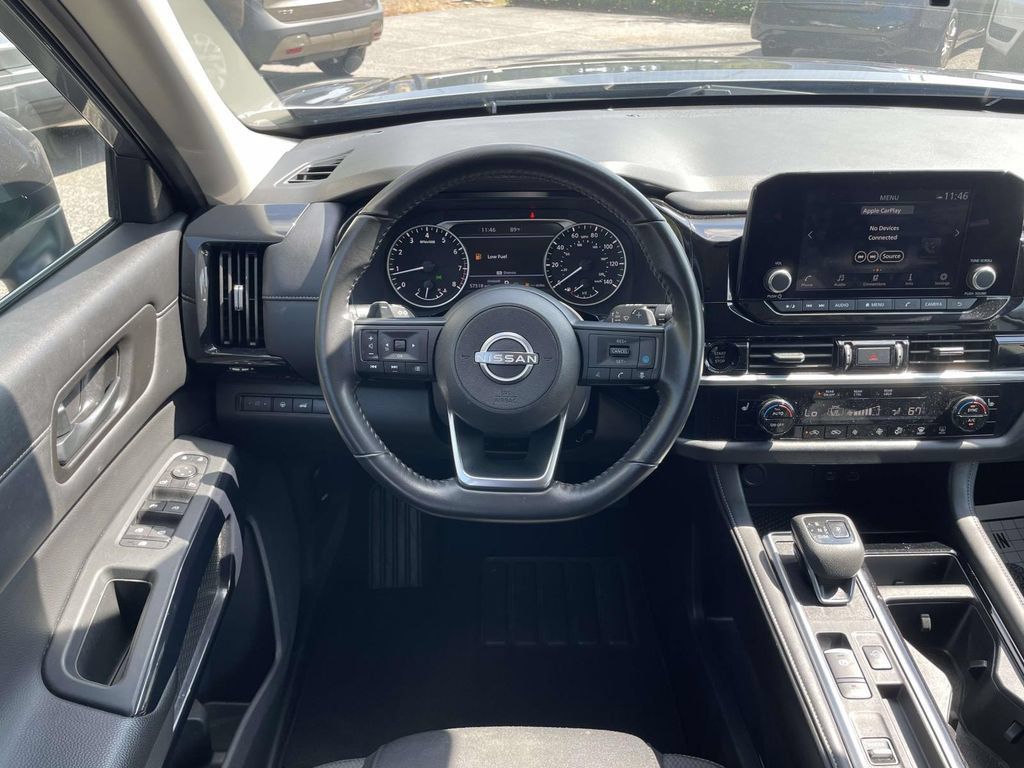 Used 2025 Nissan Pathfinder SV FWD image 14