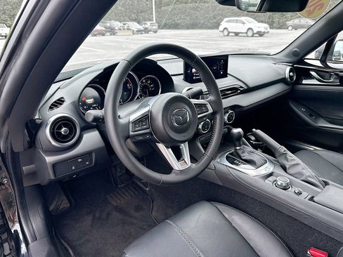Used 2025 MAZDA MX-5 Miata Grand Touring RWD image 13