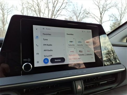 Certified 2024 Toyota Prius LE image 18