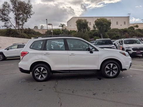 Used 2017 Subaru Forester 2.5i w/ Alloy Wheel Package image 5