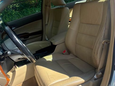 Used 2009 Honda Accord EX-L image 9