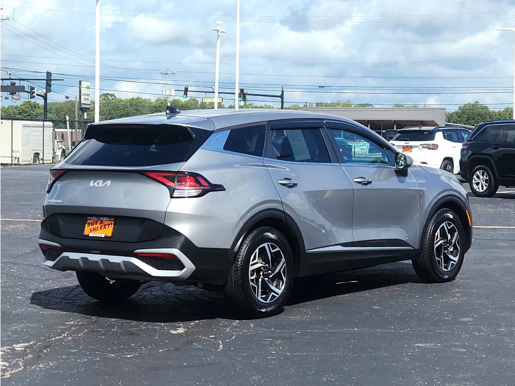 Used 2024 Kia Sportage LX FWD image 7