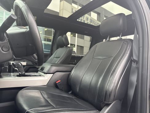 Used 2019 Ford F150 Lariat w/ Equipment Group 502A Luxury image 12