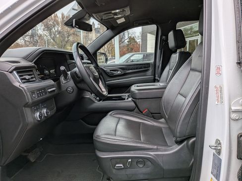 Used 2023 GMC Yukon Denali image 24