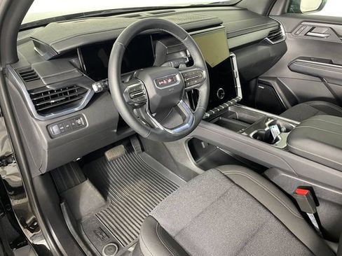 Certified 2026 GMC Acadia Elevation AWD/4WD image 3