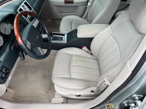 Used 2006 Chrysler 300 C w/ Sound Group II RWD image 9