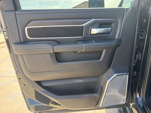 New 2026 RAM 2500 Laramie AWD/4WD image 19