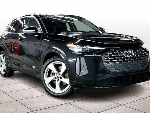 Certified 2025 Audi Q5 Prestige image 2