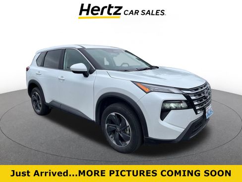 Used 2025 Nissan Rogue SV image 1