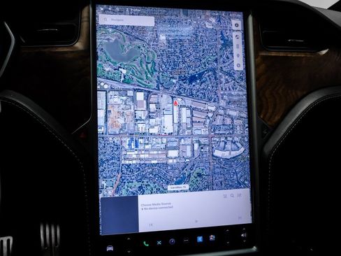 Used 2018 Tesla Model X P100D image 21