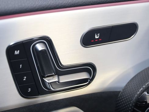 Used 2025 Mercedes-Benz CLA 250 4MATIC image 8