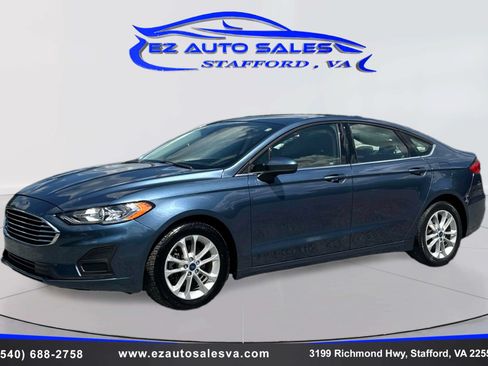 Used 2019 Ford Fusion SE FWD image 1