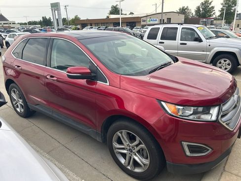Used 2017 Ford Edge Titanium w/ Equipment Group 301A AWD/4WD image 7