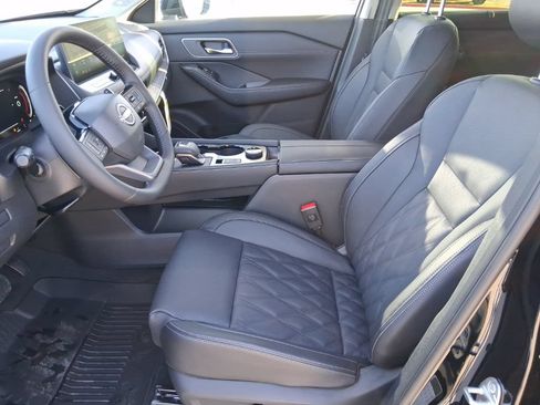 New 2026 Nissan Rogue Platinum w/ Tech Package AWD/4WD image 23