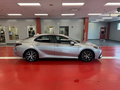 Certified 2023 Toyota Camry SE AWD/4WD image 3