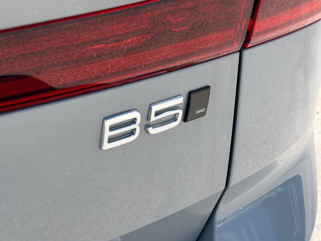 New 2027 Volvo XC90 B5 Core AWD/4WD image 14