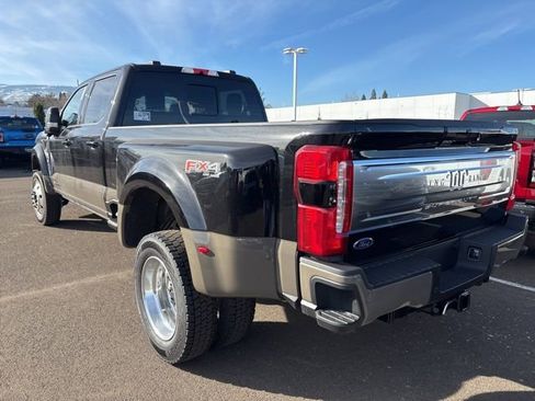 New 2026 Ford F450 King Ranch w/ FX4 Off-Road Package image 3