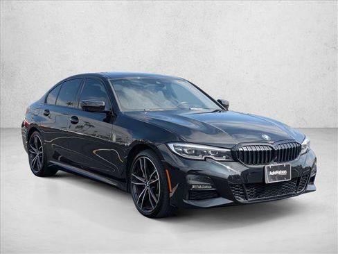 Used 2021 BMW 330e w/ M Sport Package RWD image 4