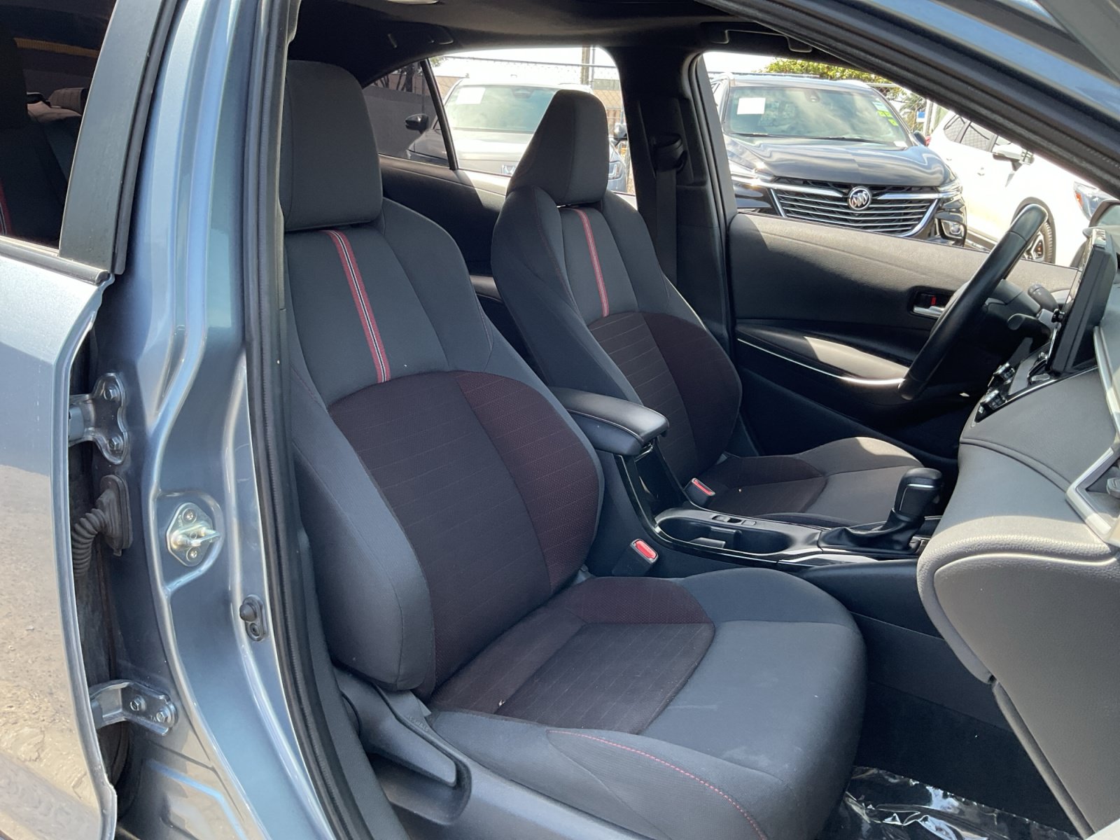 Used 2024 Toyota Corolla SE w/ SE Package FWD image 21