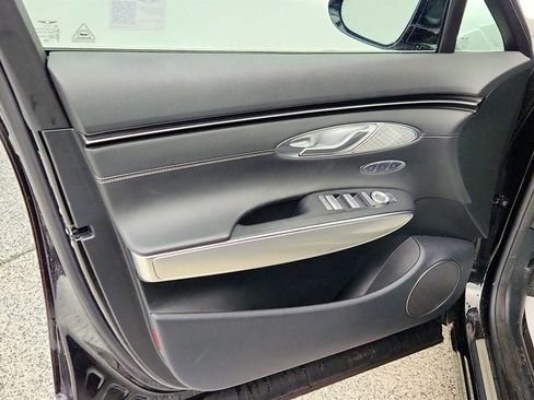 Used 2025 Genesis GV70 2.5T w/ Select Package image 11