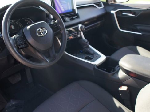 Used 2023 Toyota RAV4 XLE image 12